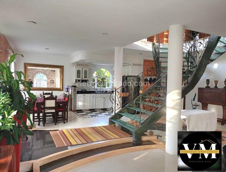 Spacious 5BR House in San Lucas - 6