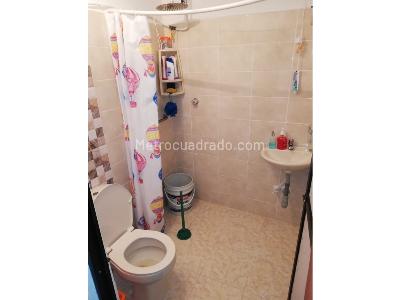 Casa de 5 alcobas en venta en Robledo Aures, Medellín, 110 m² · foto 12 de 20