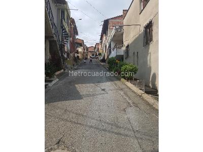 Casa de 5 alcobas en venta en Robledo Aures, Medellín, 110 m² · foto 14 de 20