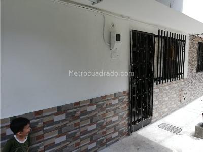 Casa de 5 alcobas en venta en Robledo Aures, Medellín, 110 m² · foto 15 de 20