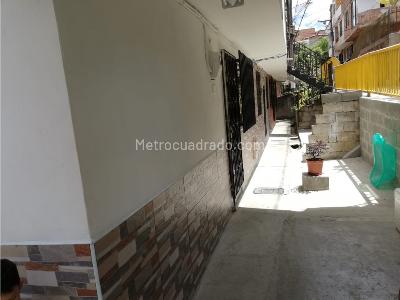 Casa de 5 alcobas en venta en Robledo Aures, Medellín, 110 m² · foto 16 de 20