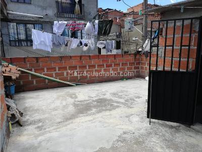 Casa de 5 alcobas en venta en Robledo Aures, Medellín, 110 m² · foto 17 de 20
