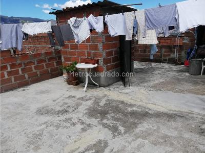 Casa de 5 alcobas en venta en Robledo Aures, Medellín, 110 m² · foto 18 de 20