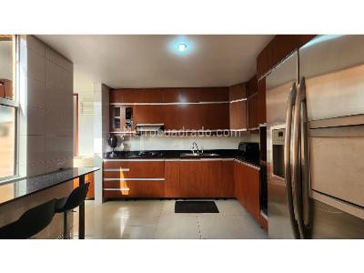 Apartamento de 4 alcobas en venta en Loma Benedictinos, Envigado, 261 m² · foto 7 de 20