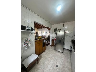 Apartamento de 3 alcobas en venta en Laureles Estadio, Medellín, 148 m² · foto 11 de 19