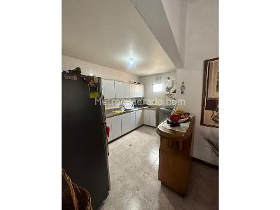 Apartamento de 3 alcobas en venta en Laureles Estadio, Medellín, 148 m² · foto 19 de 19