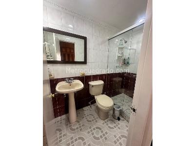 Apartamento de 3 alcobas en venta en Laureles Estadio, Medellín, 148 m² · foto 5 de 19