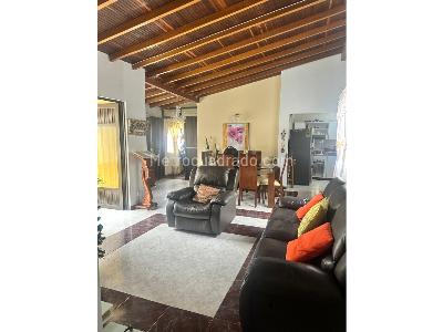 Apartamento de 3 alcobas en venta en Laureles Estadio, Medellín, 148 m² · foto 9 de 19