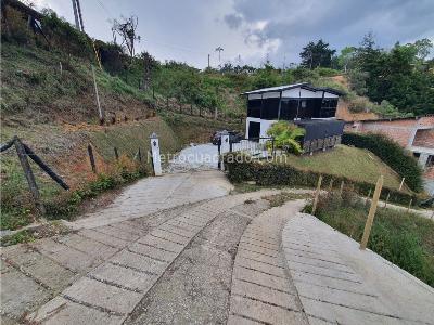 Casa de 2 alcobas en venta en Vereda Santa Barbara, Rionegro, 540 m² · foto 8 de 20
