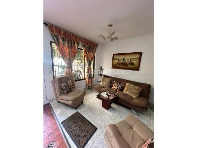 Casa de 4 alcobas en venta en Los Colores, Medellín, 229 m² · foto 5 de 18