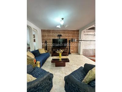 Casa de 4 alcobas en venta en Los Colores, Medellín, 229 m² · foto 6 de 18