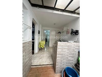 Casa de 4 alcobas en venta en Los Colores, Medellín, 229 m² · foto 9 de 18