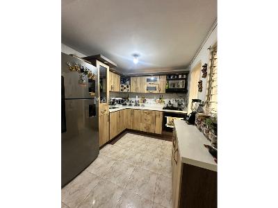 Casa de 4 alcobas en venta en Los Colores, Medellín, 229 m² · foto 12 de 18