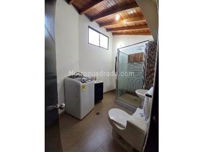 Apartaestudio en venta en Laureles Estadio, Medellín, 37 m² · foto 2 de 15