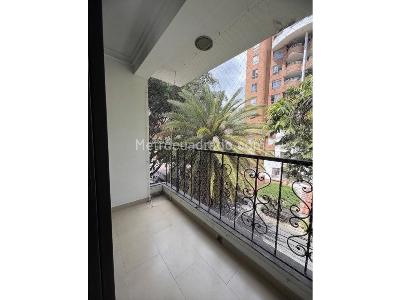 Apartaestudio en venta en Laureles Estadio, Medellín, 37 m² · foto 13 de 15
