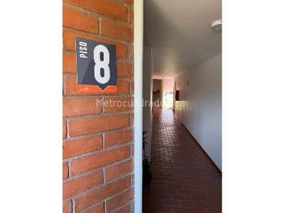 Apartamento de 2 alcobas en venta en Loma De Los Bernal, Medellín, 53 m² · foto 18 de 18