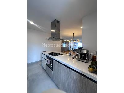 Apartamento de 3 alcobas en venta en Loma De Las Brujas, Medellín, 172 m² · foto 10 de 20