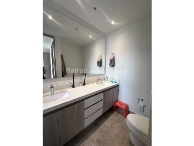 Apartamento de 3 alcobas en venta en Loma De Las Brujas, Medellín, 172 m² · foto 13 de 20