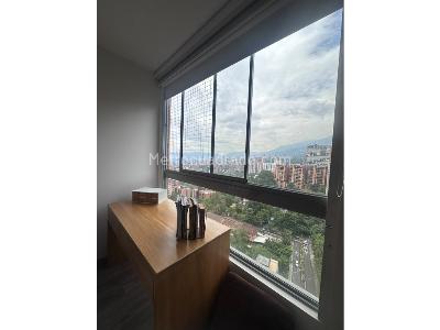 Apartamento de 3 alcobas en venta en Loma De Las Brujas, Medellín, 172 m² · foto 17 de 20