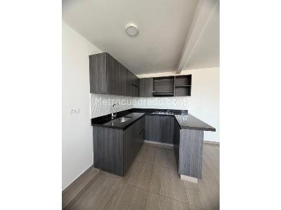 Apartamento de 3 alcobas en venta en Cabañas, Bello, 53 m² · foto 3 de 20