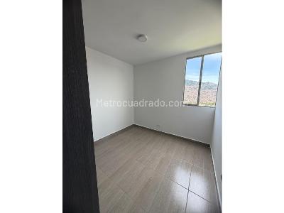 Apartamento de 3 alcobas en venta en Cabañas, Bello, 53 m² · foto 9 de 20