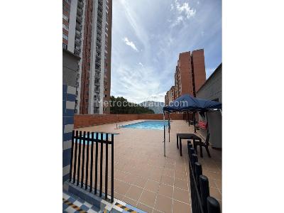 Apartamento de 3 alcobas en venta en Cabañas, Bello, 53 m² · foto 15 de 20