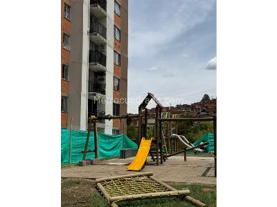 Apartamento de 3 alcobas en venta en Cabañas, Bello, 53 m² · foto 17 de 20