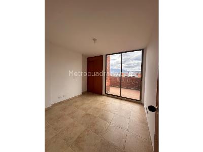 Apartamento de 4 alcobas en venta en Laureles Estadio, Medellín, 240 m² · foto 13 de 20
