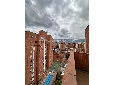 Apartamento de 4 alcobas en venta en Laureles Estadio, Medellín, 240 m² · foto 19 de 20