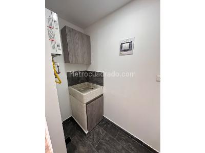 Apartamento de 2 alcobas en venta en Madera, Bello, 37 m² · foto 4 de 12