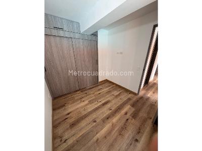 Apartamento de 2 alcobas en venta en Madera, Bello, 37 m² · foto 8 de 12
