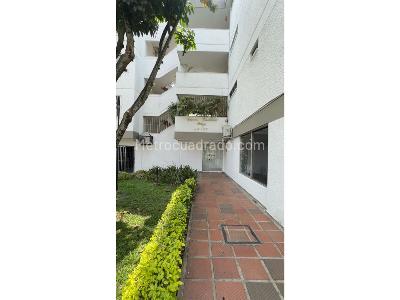 Apartamento en venta en El Limonar, Cali · foto 2 de 20