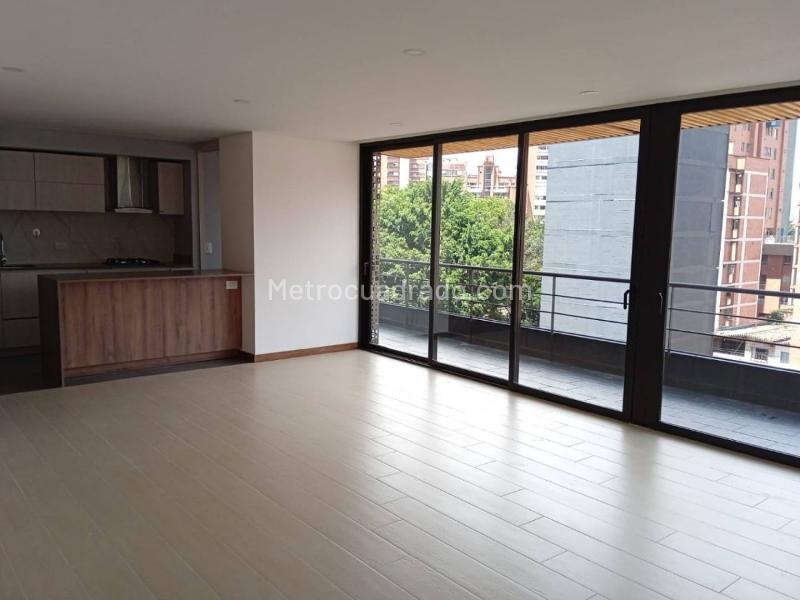 Apartamento de 3 Alcobas con Terraza en Conquistadores - 7