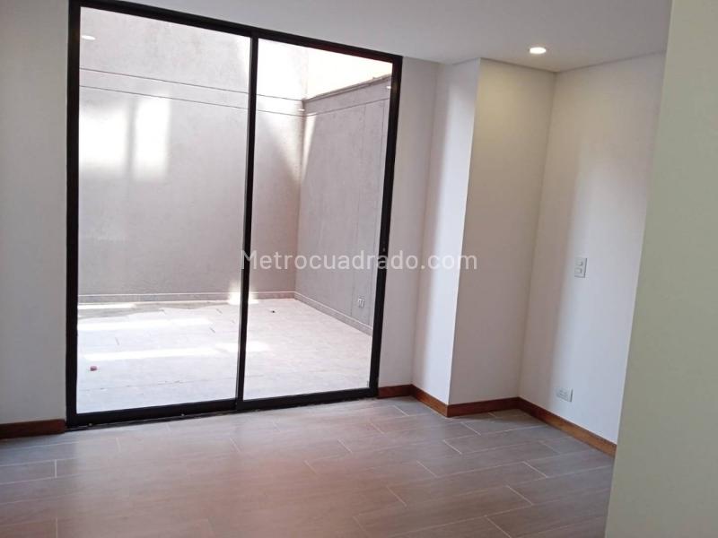 Apartamento de 3 Alcobas con Terraza en Conquistadores - 9