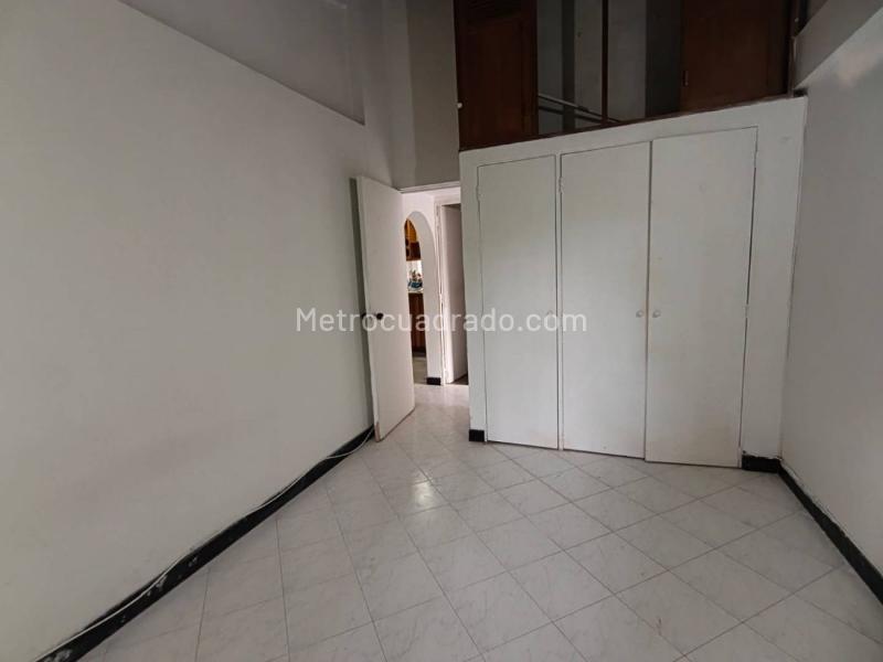 Apartamento en arriendo de 3 Alcobas en Belén Miravalle, Medellín - 2