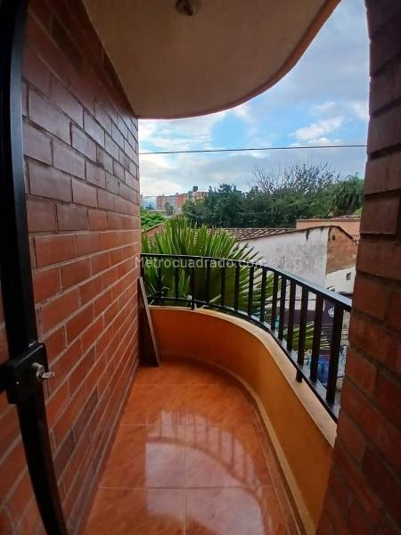 Apartamento en Arriendo de 2 Alcobas en San Javier, Medellín - 8