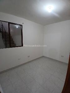 Casa de 3 alcobas en venta en San Javier, Medellín, 90 m² · foto 3 de 16
