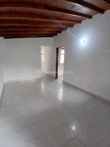 Casa de 3 alcobas en venta en San Javier, Medellín, 90 m² · foto 4 de 16