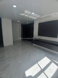 Apartamento de 4 alcobas en venta en Laureles, Medellín, 330 m² · foto 2 de 20