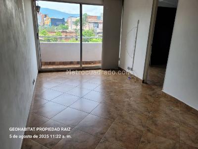 Apartamento en venta en San Javier, Medellín · foto 2 de 9