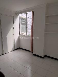 Apartamento de 3 alcobas en arriendo en Loma Del Indio, Medellín, 72 m² · foto 2 de 12