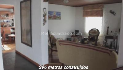 Casa de 3 alcobas en venta en Pontevedra San Nicolas, Bogotá, 296 m² · foto 8 de 12