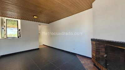 Casa de 3 alcobas en arriendo en Santa Barbara, Bogotá, 267 m² · foto 15 de 20