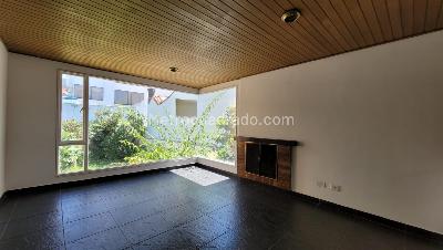 Casa de 3 alcobas en arriendo en Santa Barbara, Bogotá, 267 m² · foto 3 de 20
