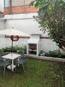 Casa de 4 alcobas en venta en Cedritos Contador, Bogotá, 400 m² · foto 3 de 12