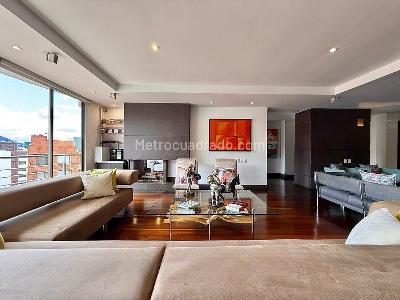 Apartamento de 4 alcobas en venta en Santa Barbara Central, Bogotá, 500 m² · foto 3 de 13