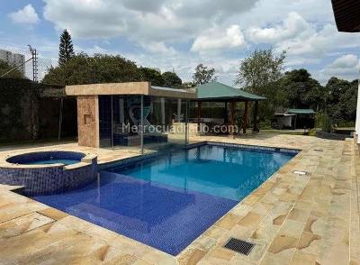 Casa de 4 alcobas en venta en Pance, Cali · foto 3 de 20