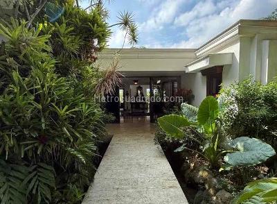 Casa de 5 alcobas en venta en Pance, Cali · foto 13 de 16