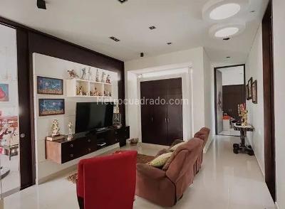 Casa de 3 alcobas en venta en Ciudad Jardin, Cali, 1293 m² · foto 12 de 14