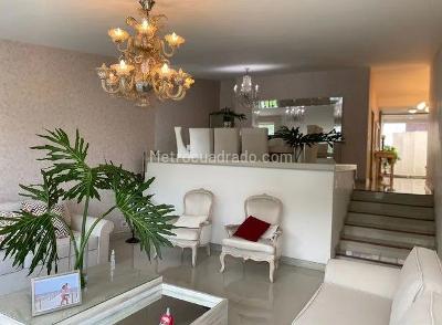 Casa de 5 alcobas en venta en Ciudad Jardin, Cali, 1900 m² · foto 17 de 20